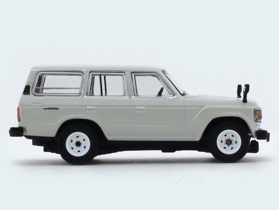 1981 Toyota Land Cruiser LC60 GX white 1:64 Hobby Japan diecast scale model collectible