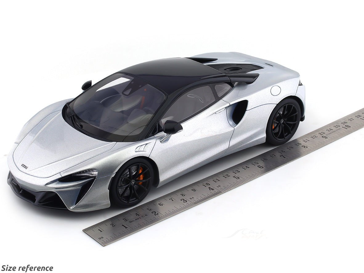 2021 McLaren Artura Ice silver 1:18 GT Spirit Scale Model collectible