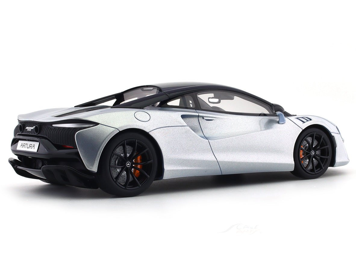 2021 McLaren Artura Ice silver 1:18 GT Spirit Scale Model collectible