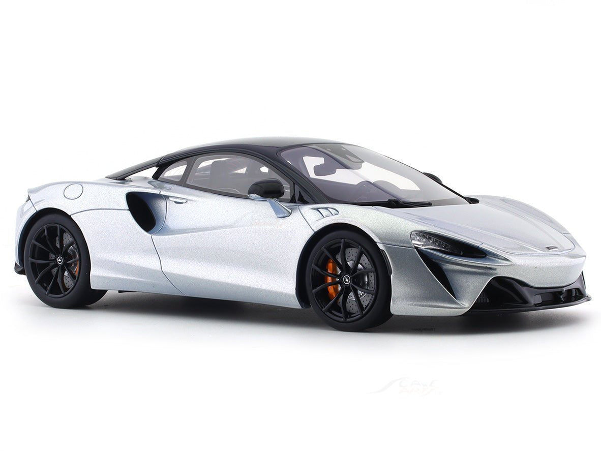 2021 McLaren Artura Ice silver 1:18 GT Spirit Scale Model collectible