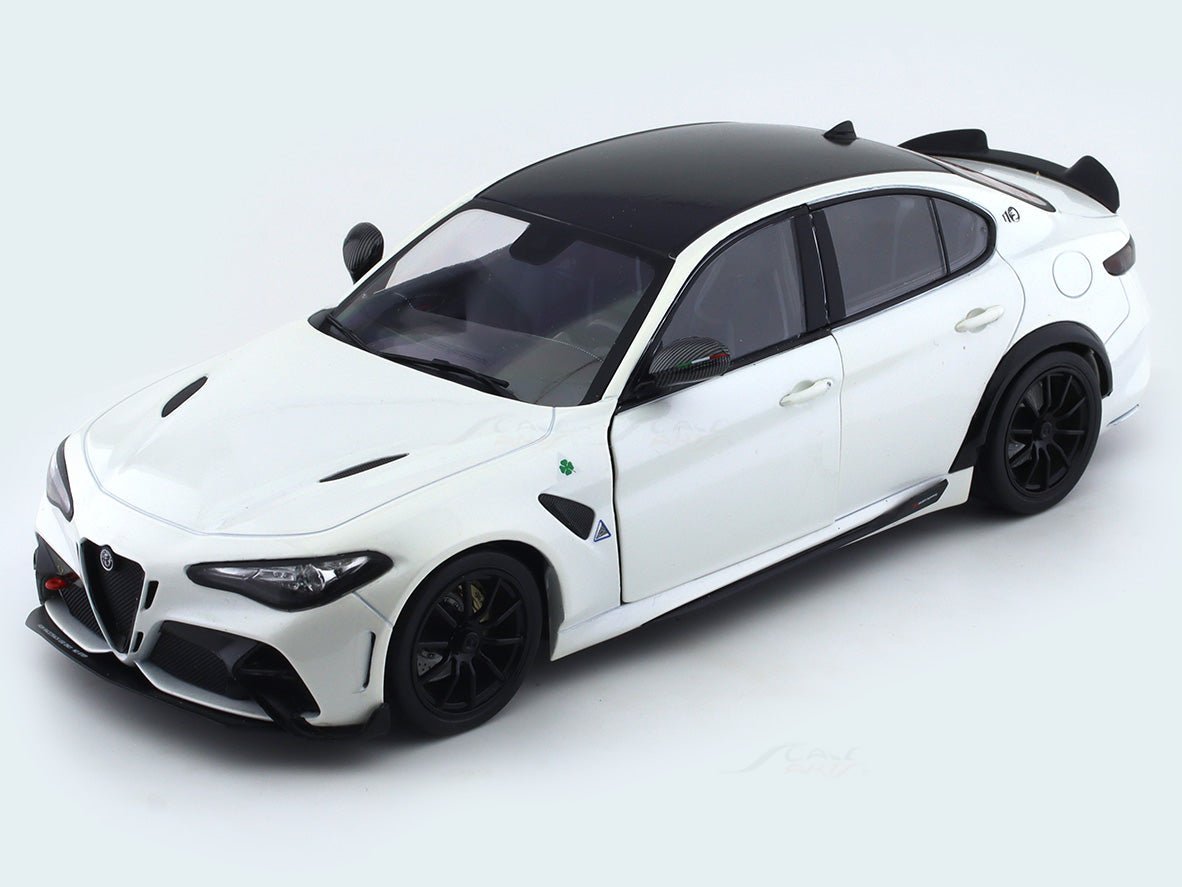 2022 Alfa-Romeo Giulia GTA white 1:18 Solido diecast Scale Model collectible