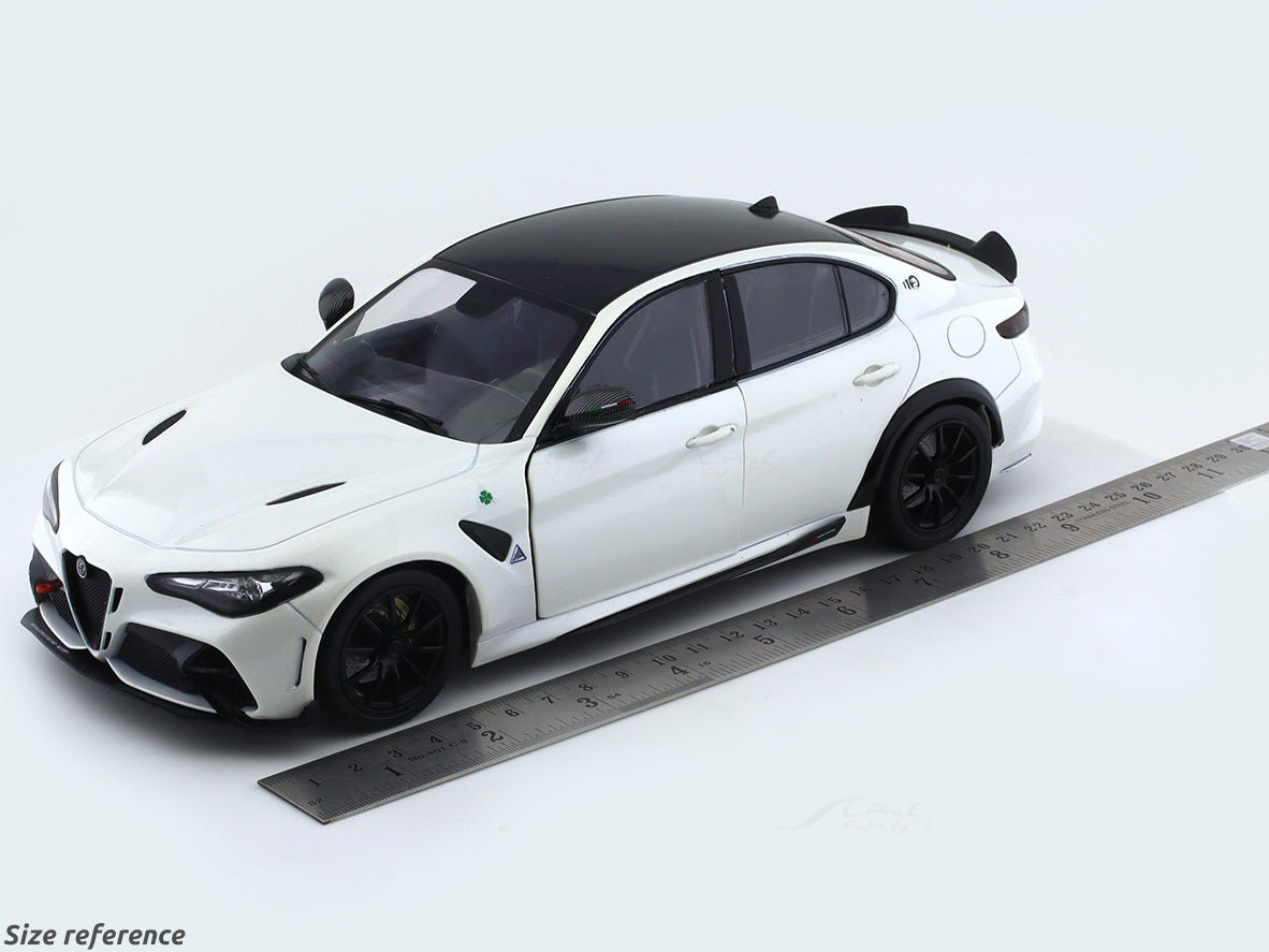 2022 Alfa-Romeo Giulia GTA white 1:18 Solido diecast Scale Model collectible