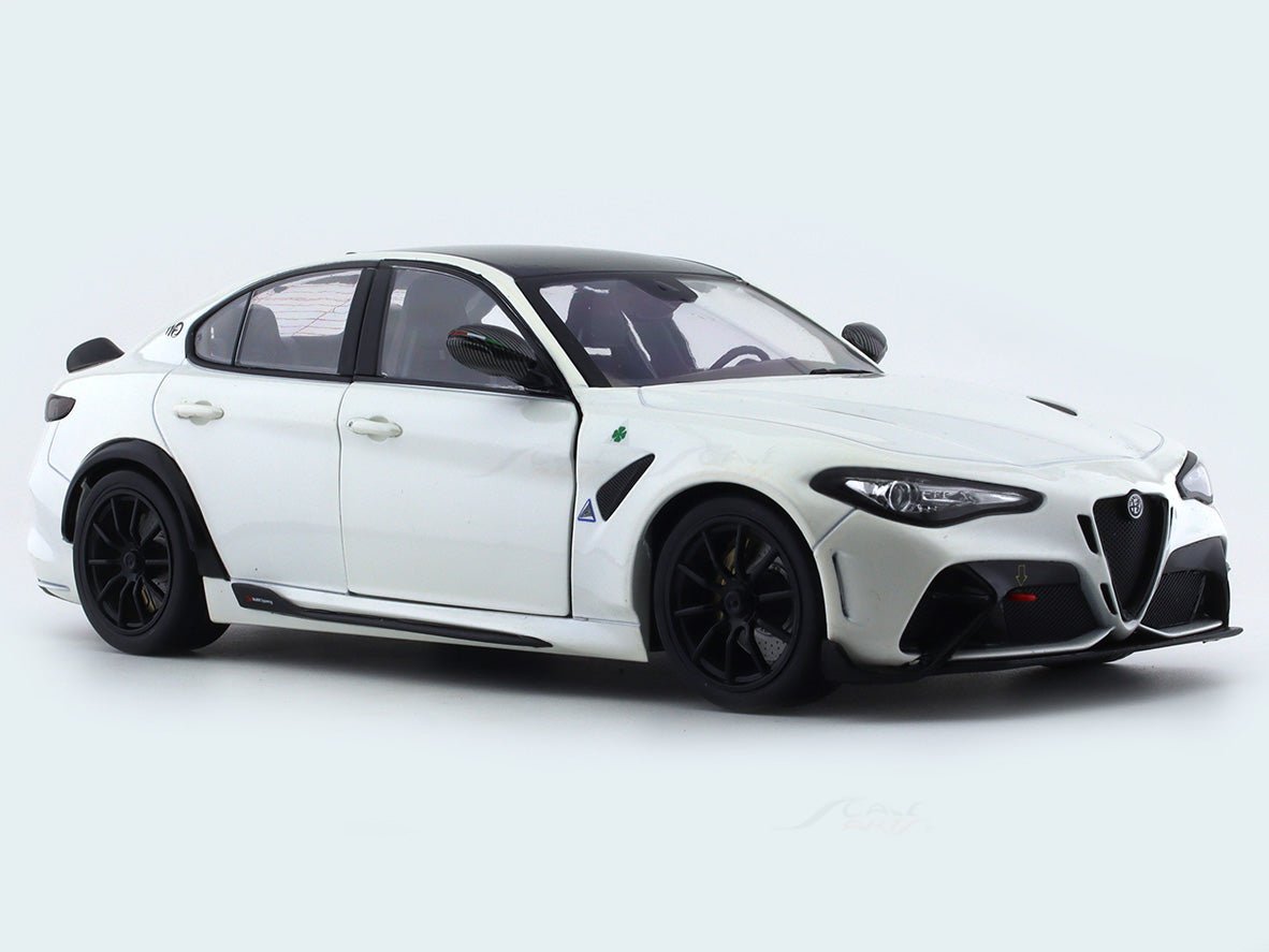 2022 Alfa-Romeo Giulia GTA white 1:18 Solido diecast Scale Model collectible