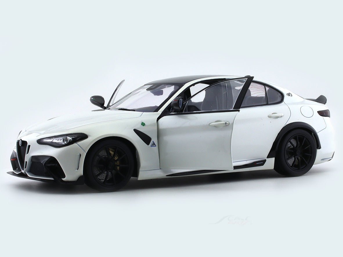 2022 Alfa-Romeo Giulia GTA white 1:18 Solido diecast Scale Model collectible