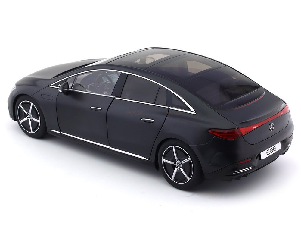 2022 Mercedes-Benz EQE V295 1:18 NZG diecast scale model