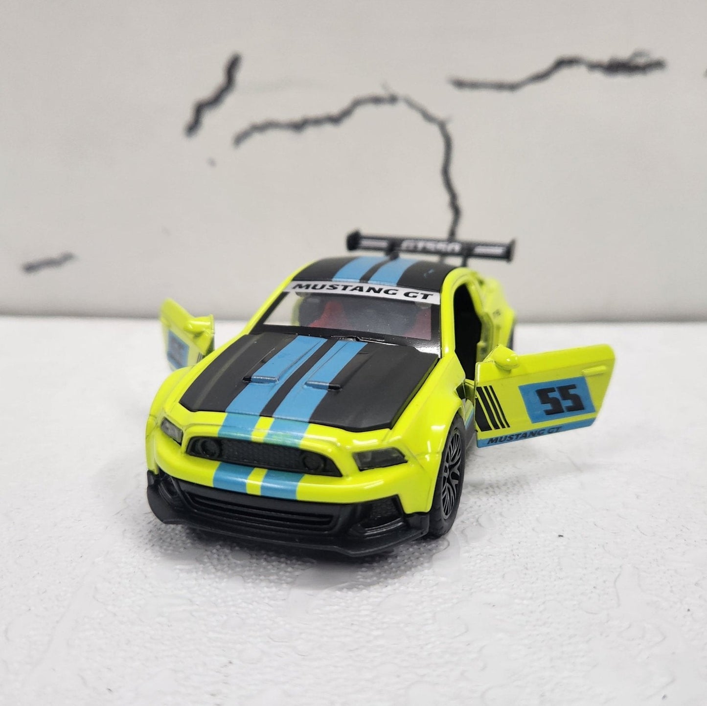 Mustang GT Diecast Model Car 1:43