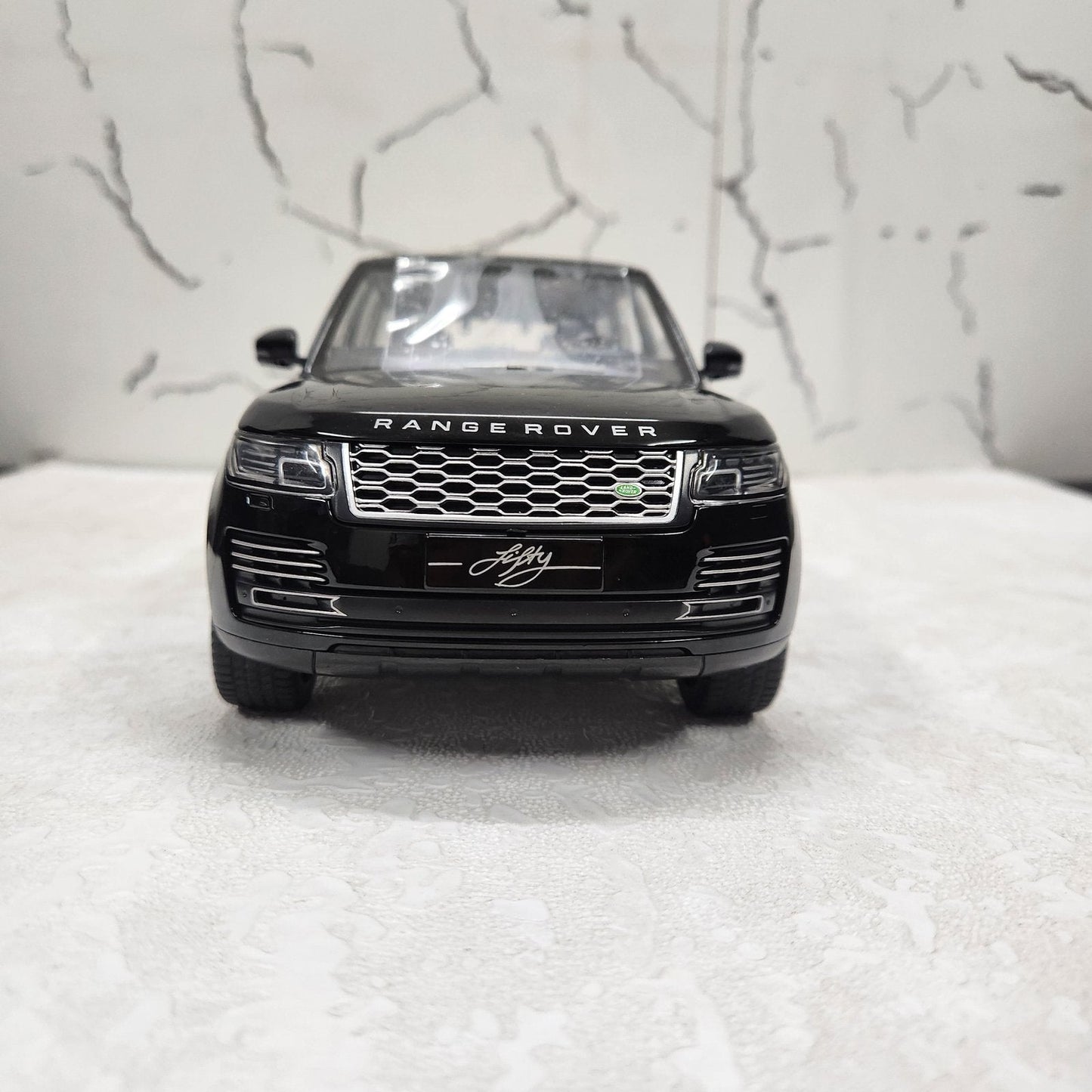 Range Rover Autobiography Black Metal Diecast Car 1:18 (28x11 cm)