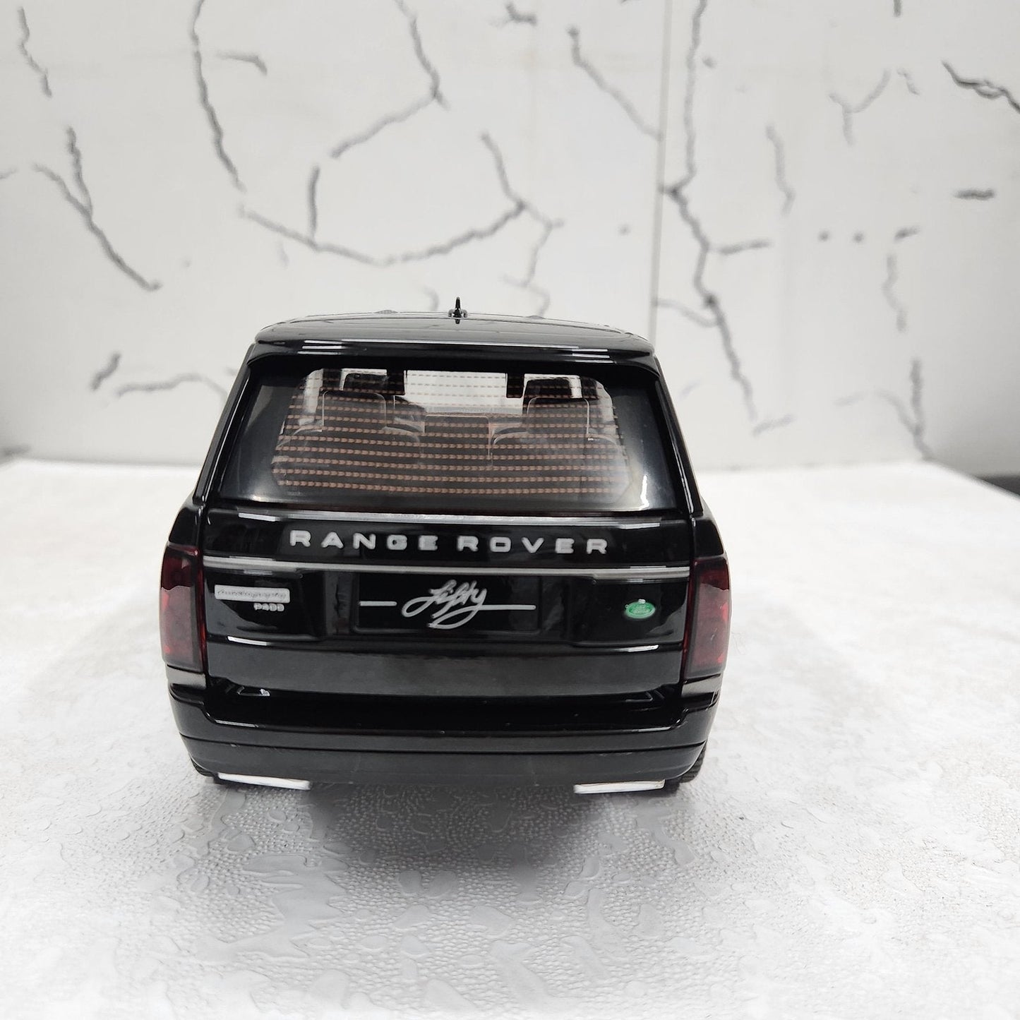 Range Rover Autobiography Black Metal Diecast Car 1:18 (28x11 cm)