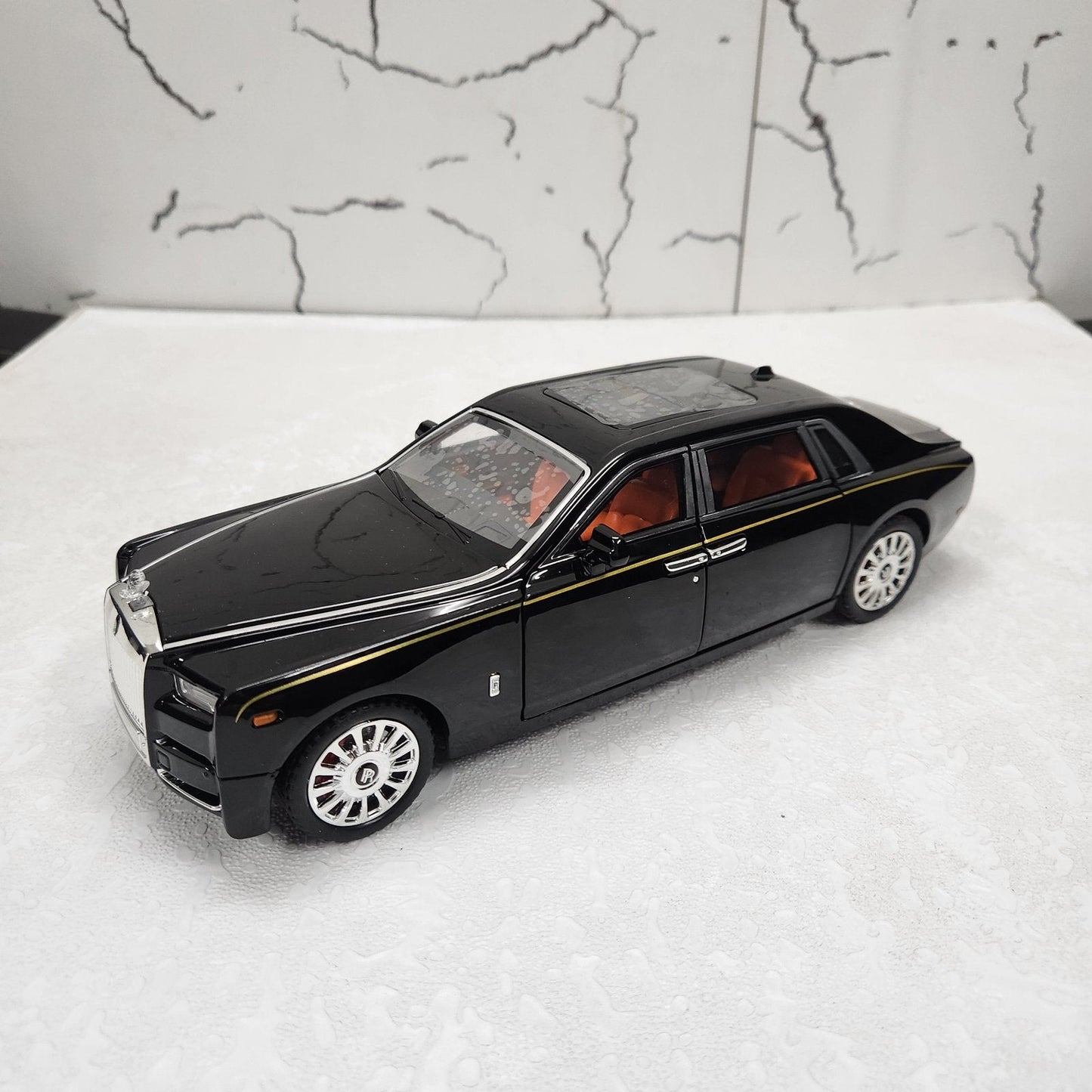 Rolls Royce Phantom Black Metal Diecast Car 1:18 (28x11 cm)