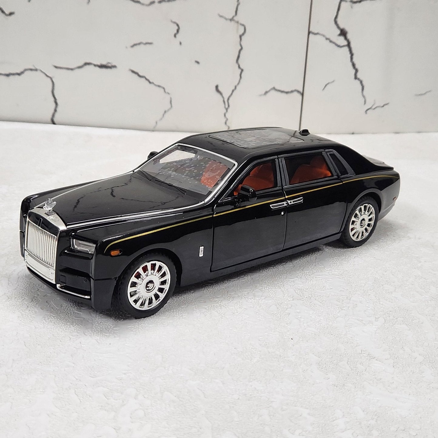 Rolls Royce Phantom Black Metal Diecast Car 1:18 (28x11 cm)