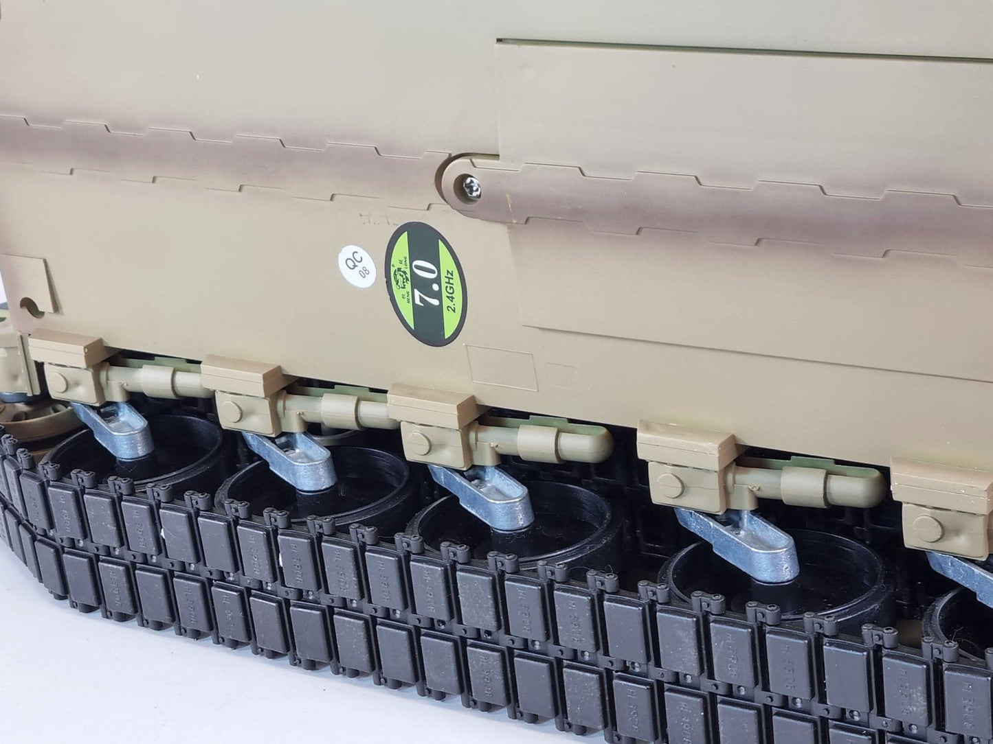 BB Firing Heng Long Challenger 2 Radio Remote Controlled RC Tank Model 1/16 UK 2.4G Smoke Sound Infrared Metal Suspension Arms Version 7