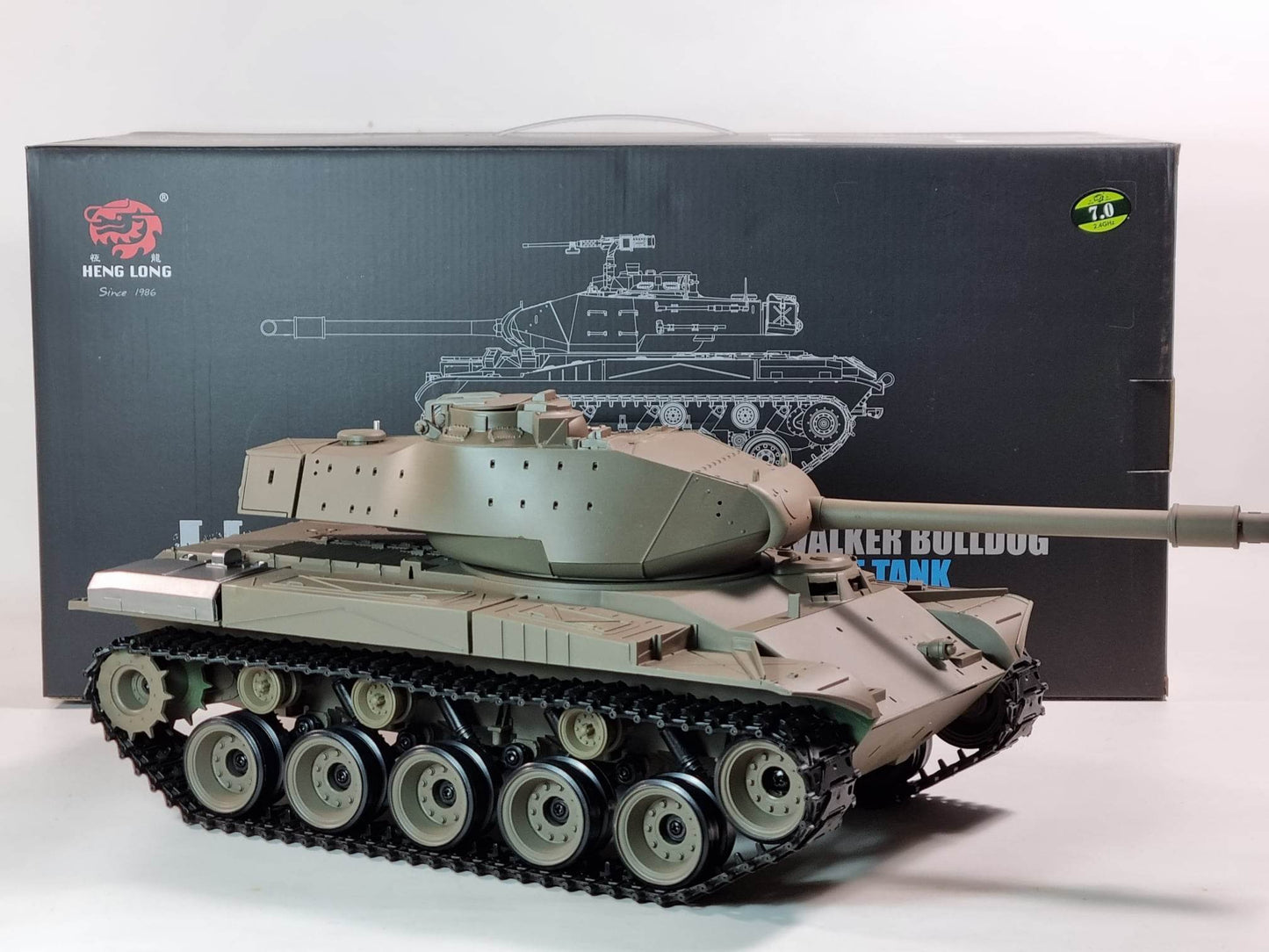 RC 1:16 Heng Long BB Firing Walker Bulldog Tank Remote Control LATEST Version 7 Twin Sound 2.4G RC USA M41A3 Smoking Army Battle Tank INFRARED