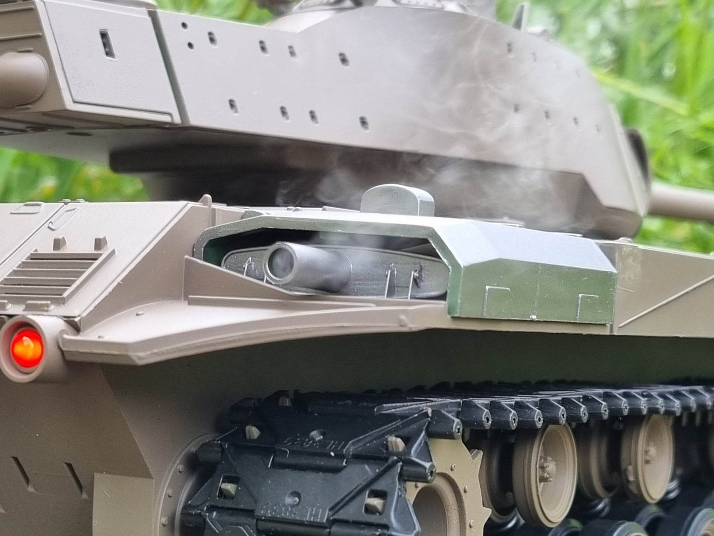 RC 1:16 Heng Long BB Firing Walker Bulldog Tank Remote Control LATEST Version 7 Twin Sound 2.4G RC USA M41A3 Smoking Army Battle Tank INFRARED