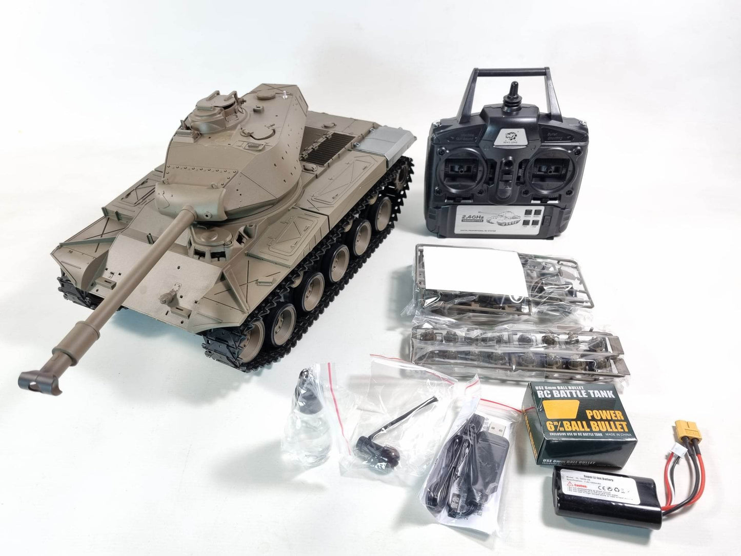 RC 1:16 Heng Long BB Firing Walker Bulldog Tank Remote Control LATEST Version 7 Twin Sound 2.4G RC USA M41A3 Smoking Army Battle Tank INFRARED