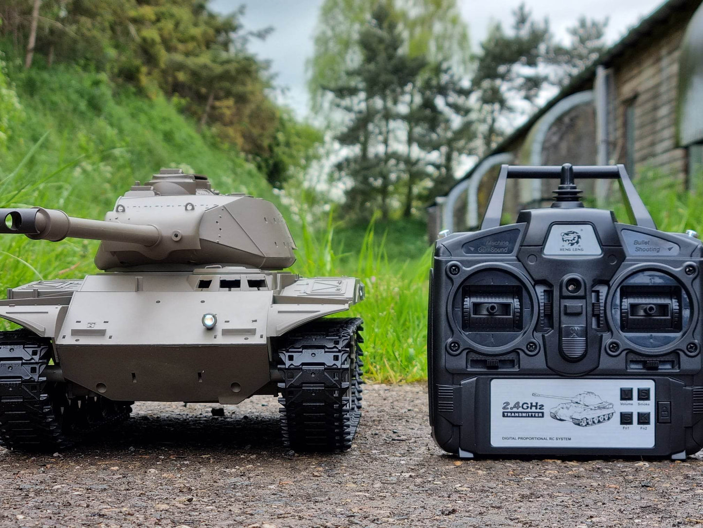 RC 1:16 Heng Long BB Firing Walker Bulldog Tank Remote Control LATEST Version 7 Twin Sound 2.4G RC USA M41A3 Smoking Army Battle Tank INFRARED
