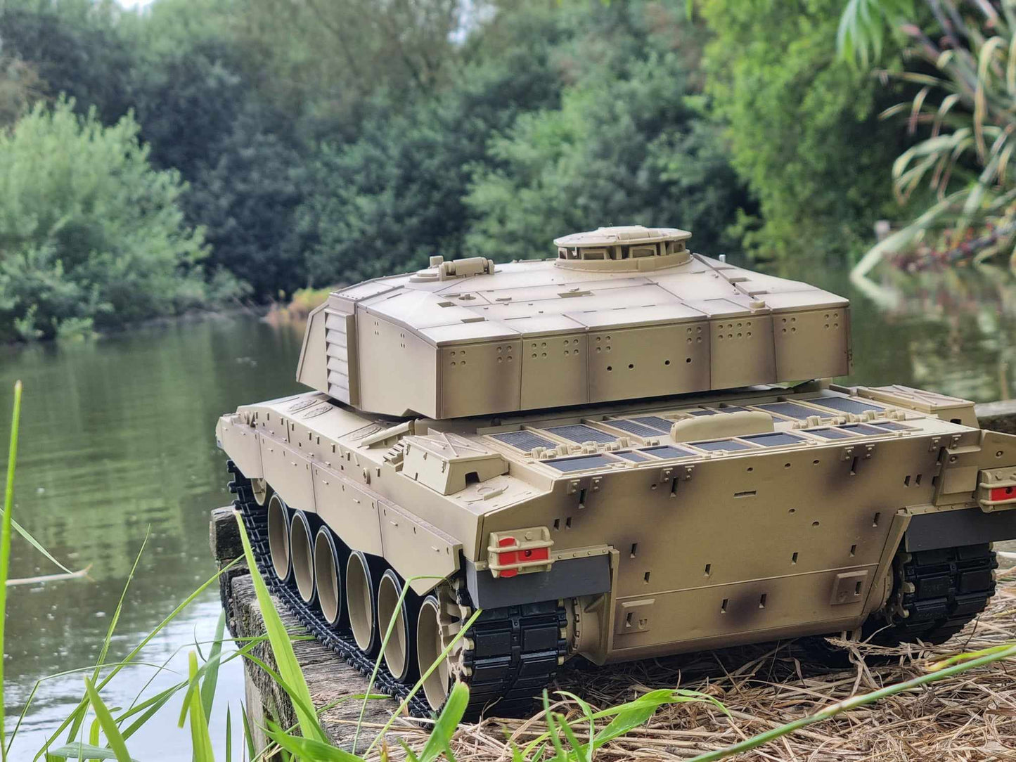 BB Firing Heng Long Challenger 2 Radio Remote Controlled RC Tank Model 1/16 UK 2.4G Smoke Sound Infrared Metal Suspension Arms Version 7