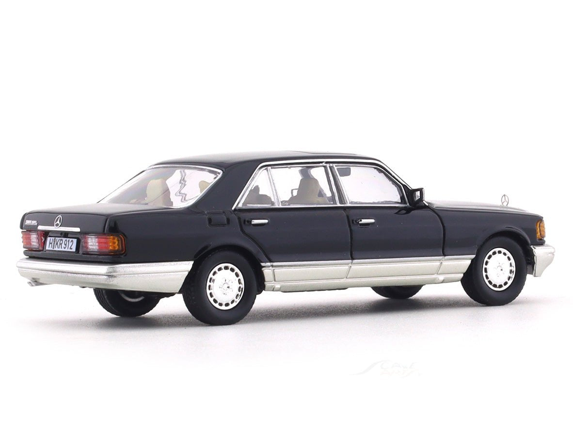 Mercedes-Benz 560 SEL W126 black 1:64 Master diecast scale model collectible