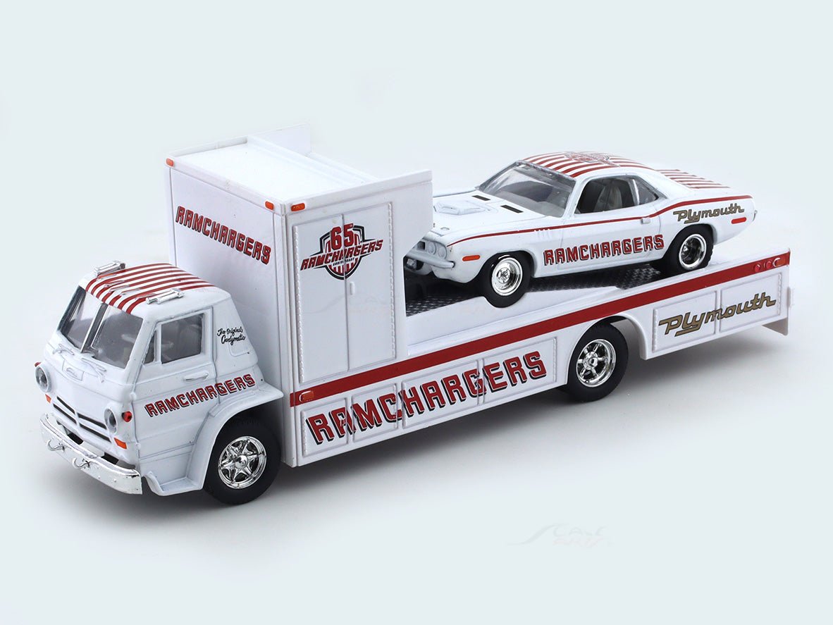 1966 Dodge L600 COE “RAMCHARGERS”  & 1971 Plymouth HEMI CUDA 1:64 M2 Machines diecast hauler scale model