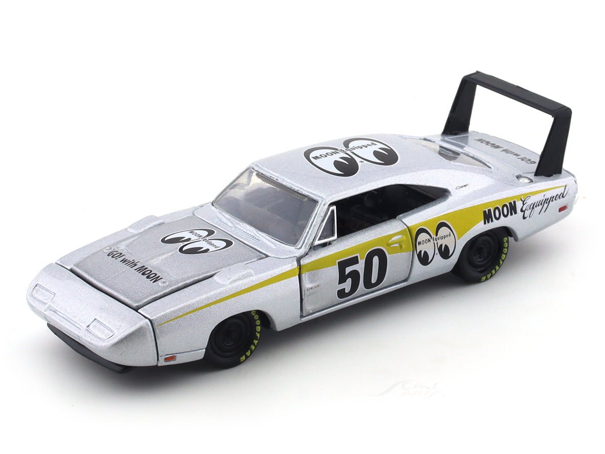 1969 Dodge Charger Daytona HEMI “MOONEYES” 1:64 M2 Machines diecast scale model collectible