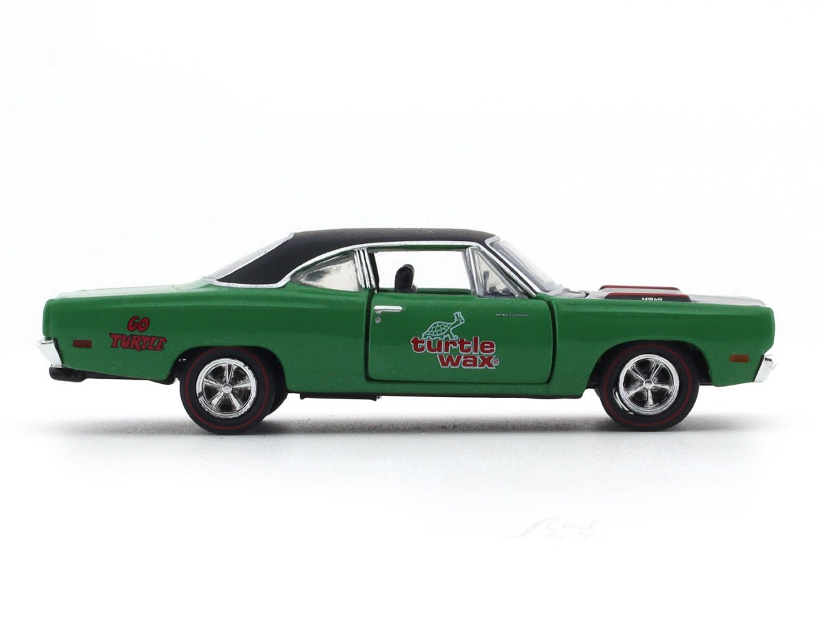 1969 Plymouth Road Runner “HEMI” 1:64 M2 Machines diecast scale model collectible