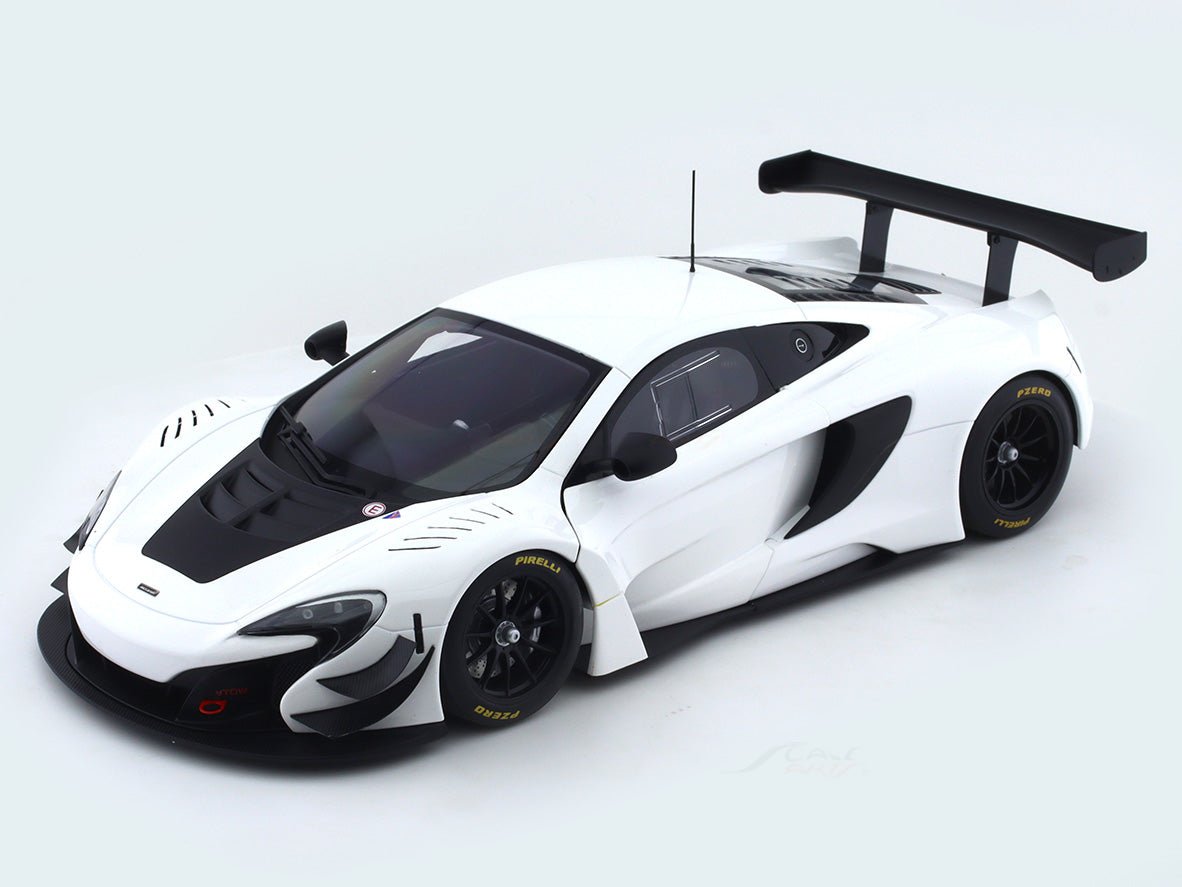 2017 McLaren 650S GT3 white 1:18 AUTOart composite scale model car collectible
