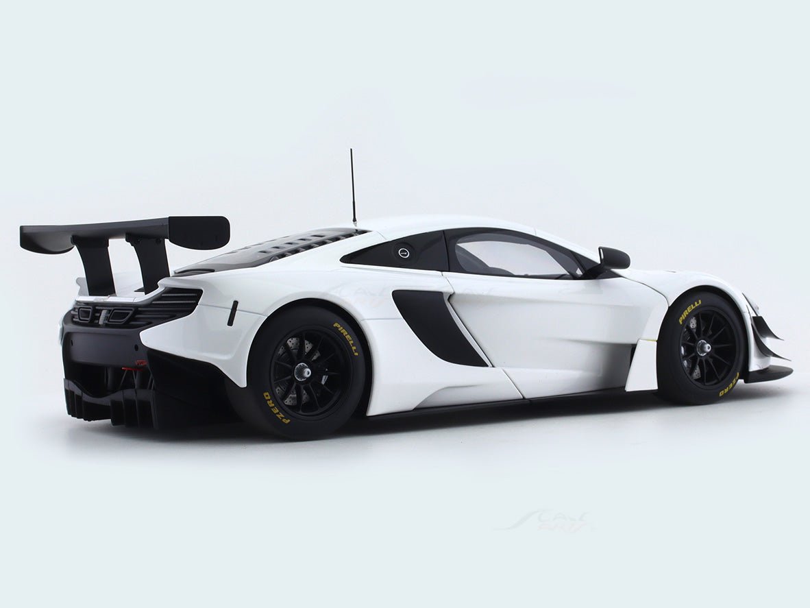 2017 McLaren 650S GT3 white 1:18 AUTOart composite scale model car collectible
