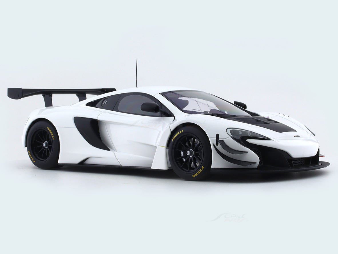 2017 McLaren 650S GT3 white 1:18 AUTOart composite scale model car collectible