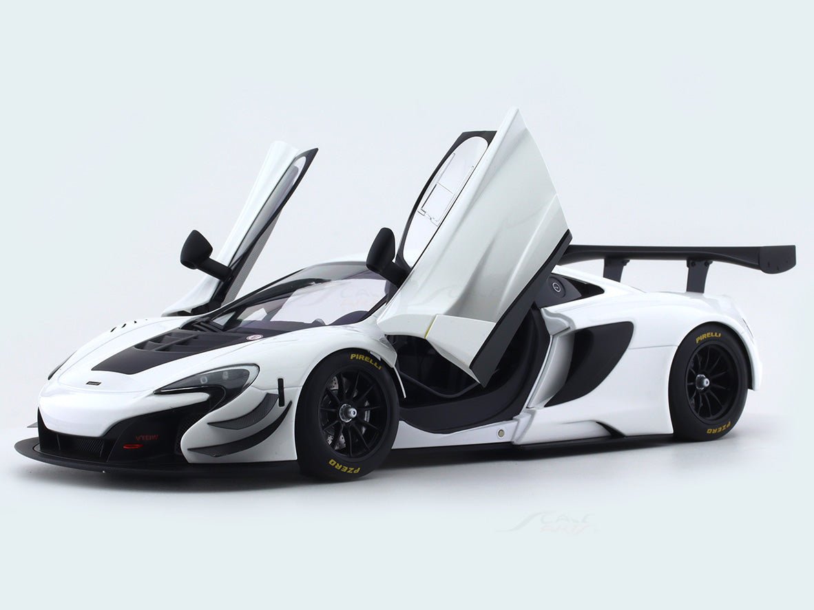 2017 McLaren 650S GT3 white 1:18 AUTOart composite scale model car collectible