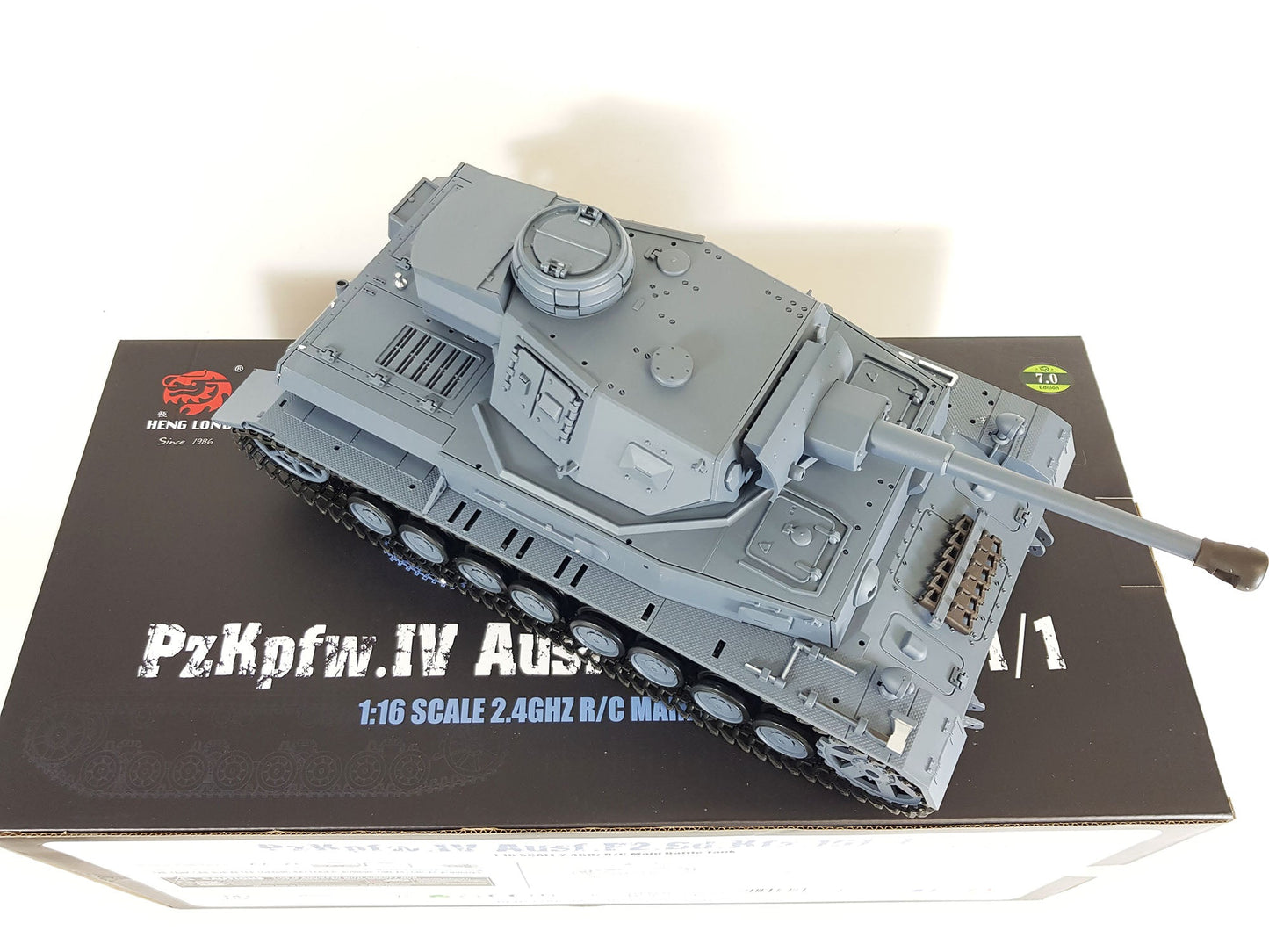 Radio Remote Control BB Shoot Tank 1/16 2.4G Smoking Infrared
