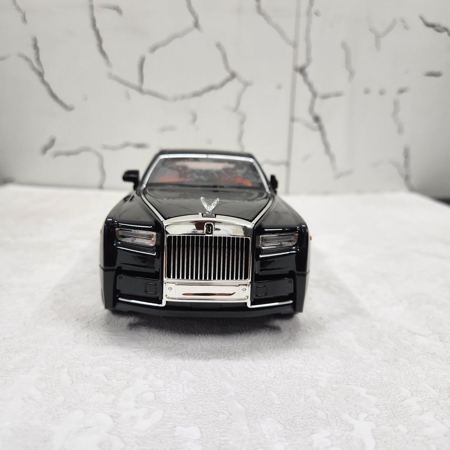 Rolls Royce Phantom Black Metal Diecast Car 1:18 (28x11 cm)