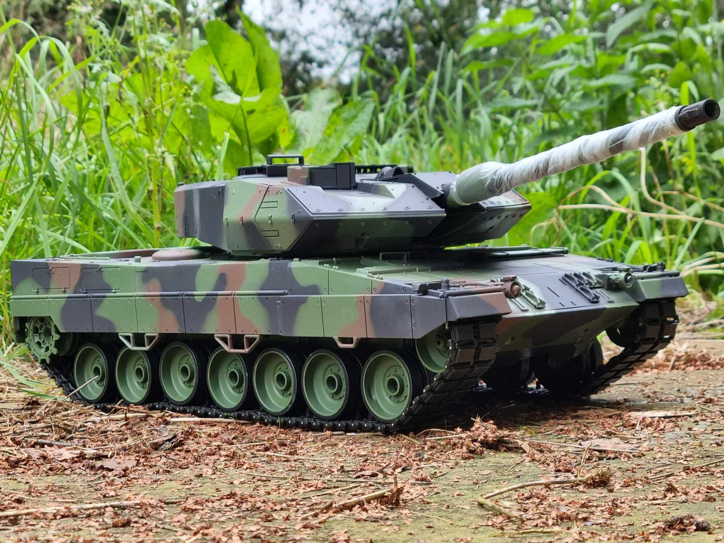 Remote Control R/C Model Heng long 3889-1 1/16 2.4G German Leopard A6 RC Tank Version 7 METAL SUSPENSION