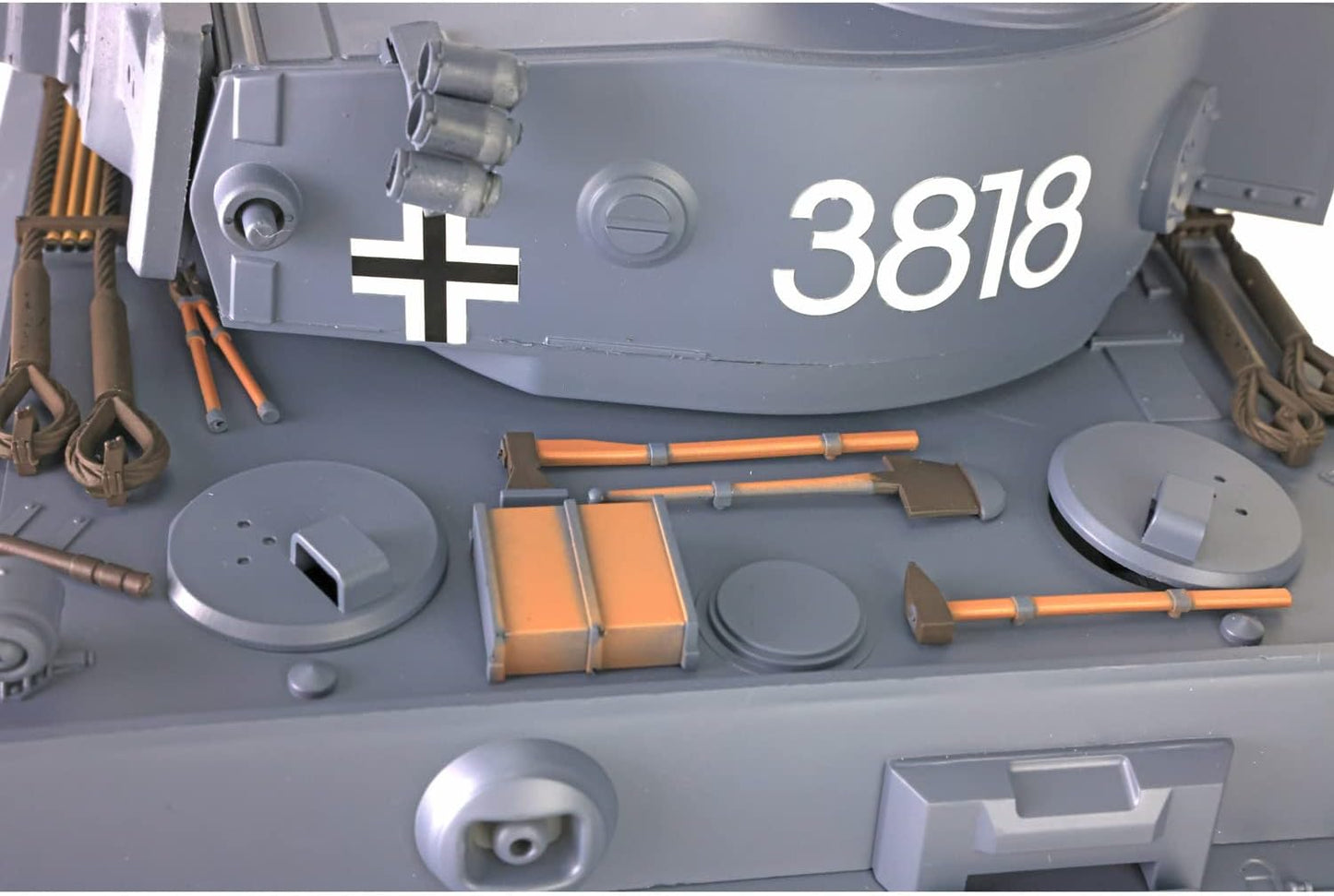 Tiger I V7 with Infrared Battle System (2.4Ghz + Shooter + Smoke + Sound)