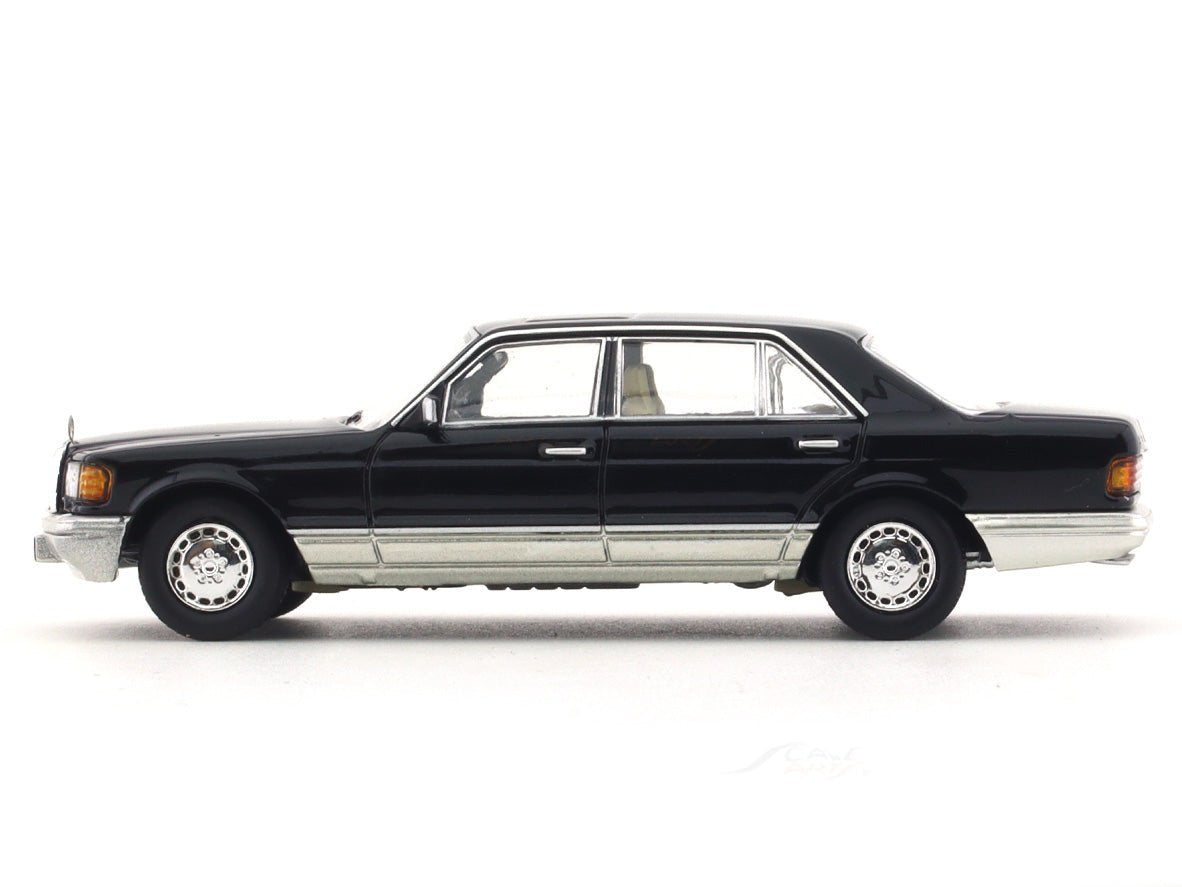 Mercedes-Benz 560 SEL W126 black 1:64 Master diecast scale model collectible