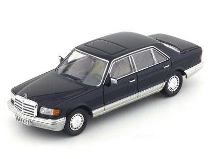 Mercedes-Benz 560 SEL W126 black 1:64 Master diecast scale model collectible